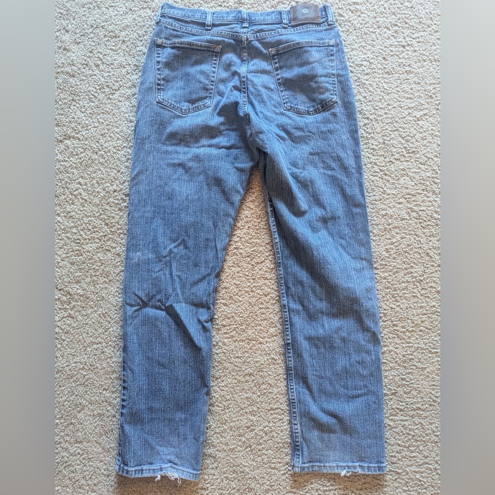 Wrangler Men’s Relaxed Fit jeans. - Picture 3 of 5